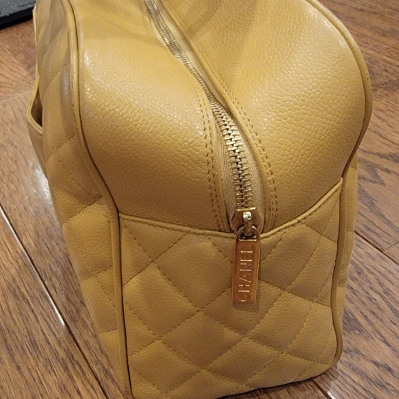 Authentic Chanel biege caviar bowling bag - Picture 3 of 7